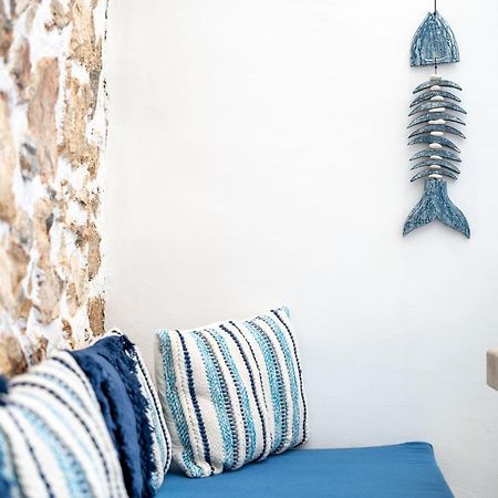 Fertimo Suites Éxo Goniá 外观 照片