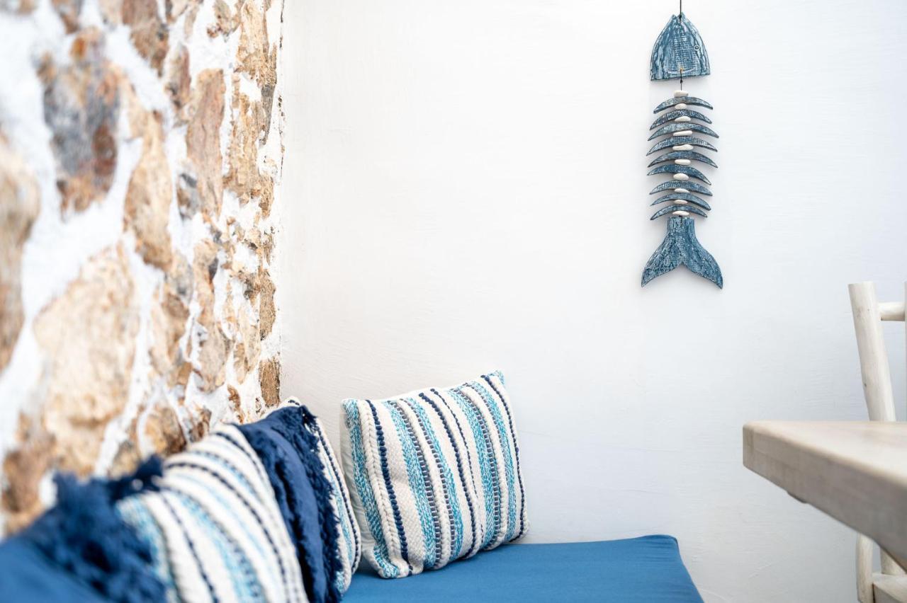 Fertimo Suites Éxo Goniá 外观 照片
